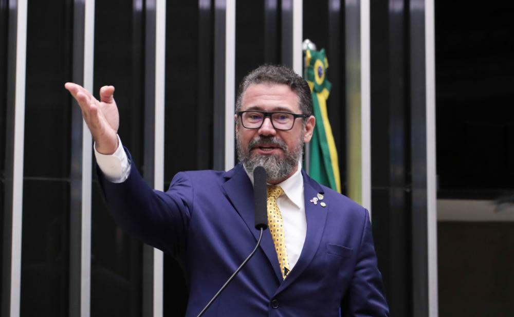 Pollon repudia fala de Tóffoli que compara liberdade de expressão ao comércio de metralhadoras